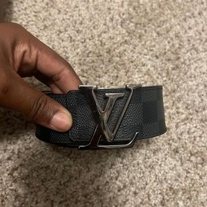 Men’s Louis Vuitton LV initial Belt size 120/48